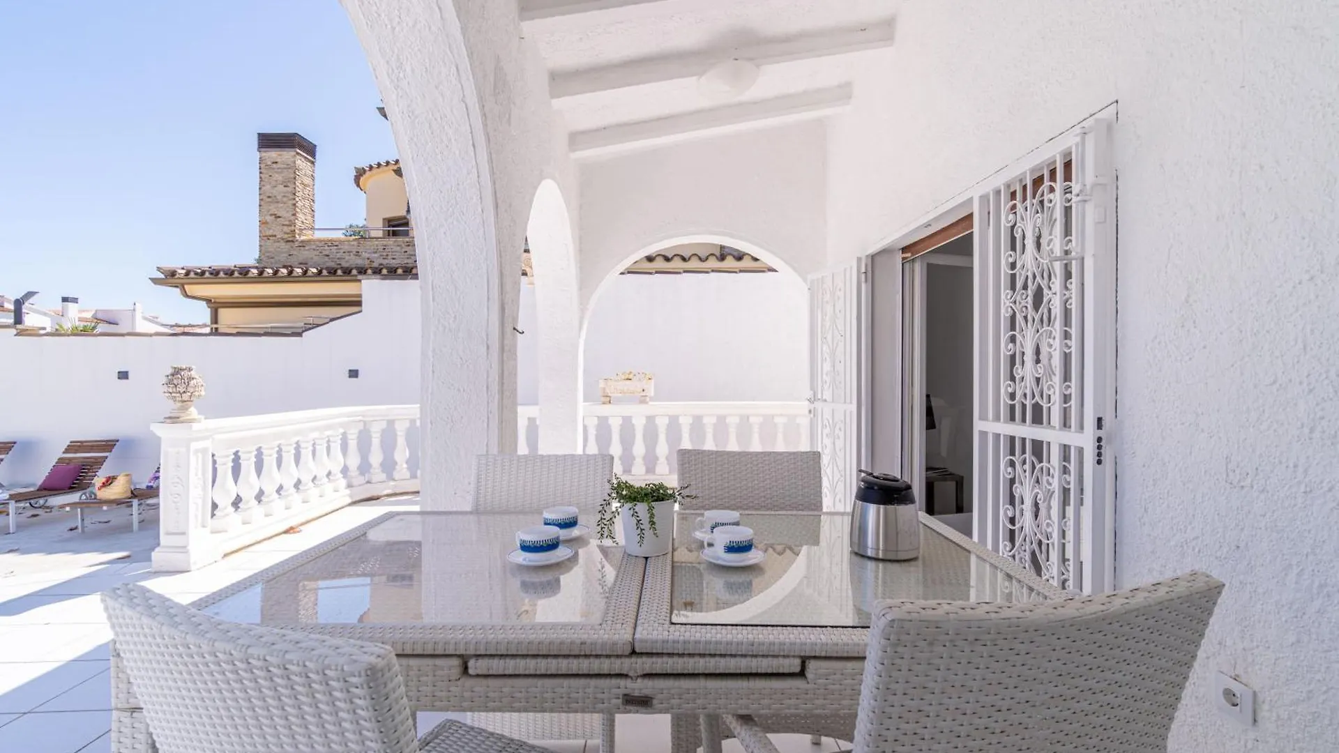 Villa Apart-Rent Casa Llobregat 0100 Empuriabrava Spanien